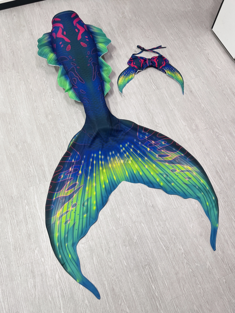 New Adult Mermaid Tail Fish Ta - Aquarium & Marine Museum Kota Kinabalu recension och pris