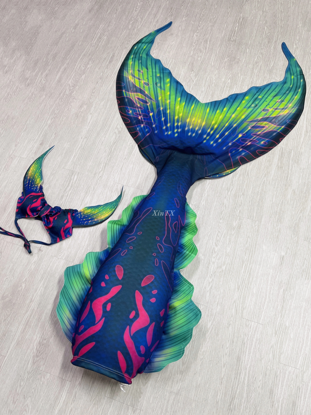 New Adult Mermaid Tail Fish Ta - Aquarium & Marine Museum Kota Kinabalu recension och pris
