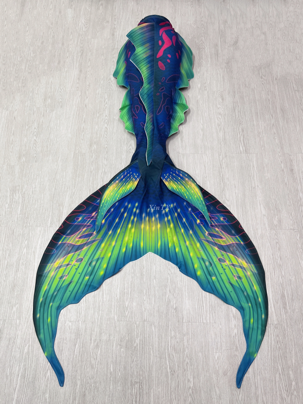 New Adult Mermaid Tail Fish Ta - Aquarium & Marine Museum Kota Kinabalu recension och pris